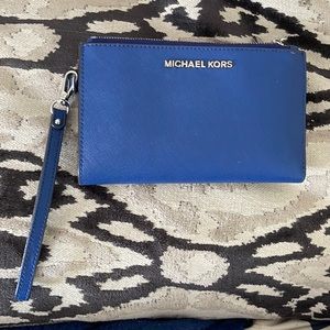 Michael Kors Wristlet..Like NEW